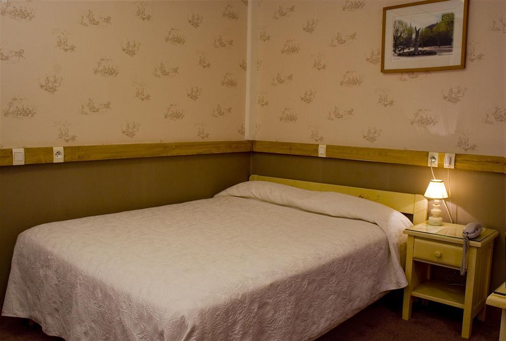 בורדו Hotel Des 4 Soeurs מראה חיצוני תמונה