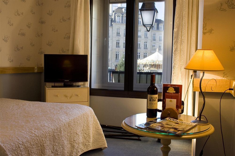 בורדו Hotel Des 4 Soeurs מראה חיצוני תמונה